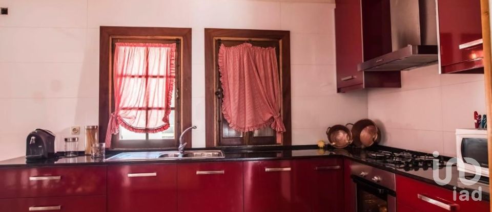 Quinta T4 em Meirinhos de 150 m²