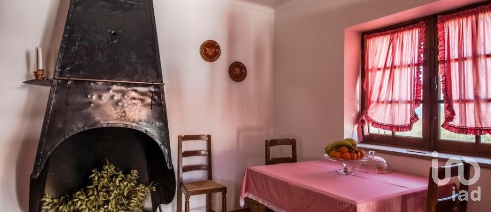 Quinta T4 em Meirinhos de 150 m²