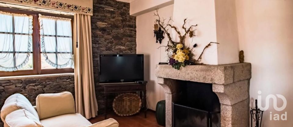 Quinta T4 em Meirinhos de 150 m²