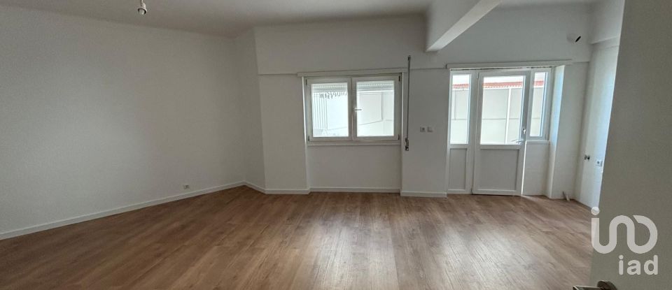 Apartamento T3 em Laranjeiro e Feijó de 149 m²