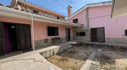 House T4 in Seixal, Arrentela e Aldeia de Paio Pires of 130 m²