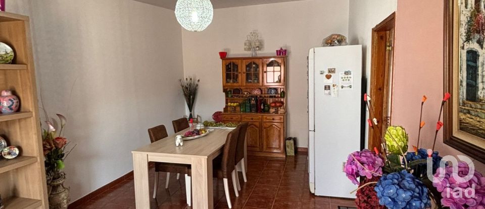 House T4 in Seixal, Arrentela e Aldeia de Paio Pires of 130 m²