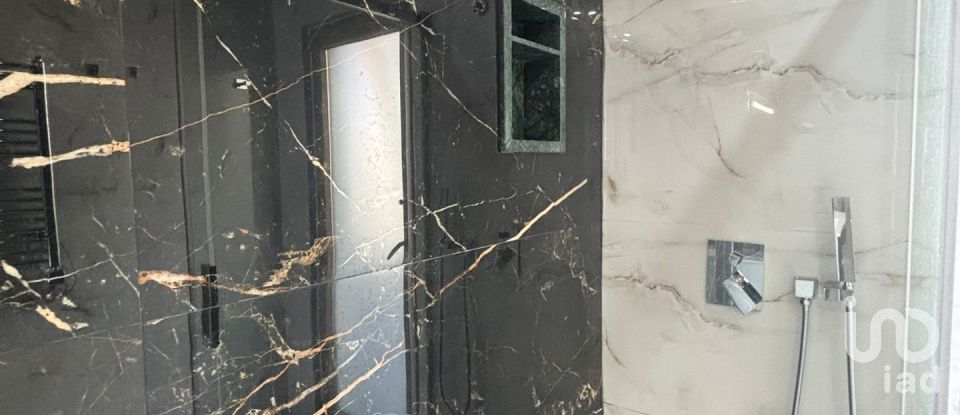 Moradia T4 em Charneca De Caparica E Sobreda de 375 m²