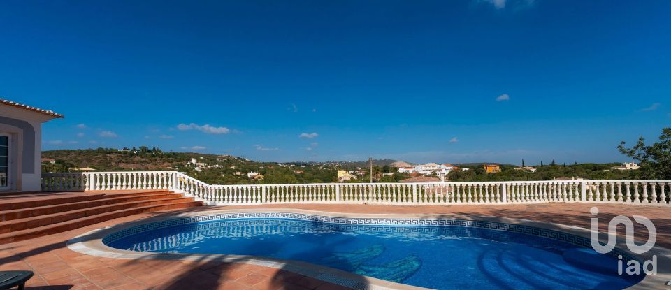 Maison T4 à Boliqueime de 135 m²