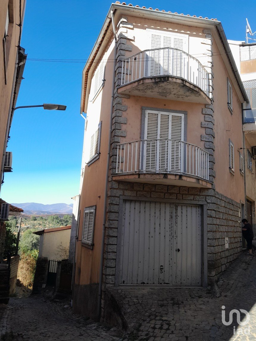 Maison T2 à Silvares de 162 m²