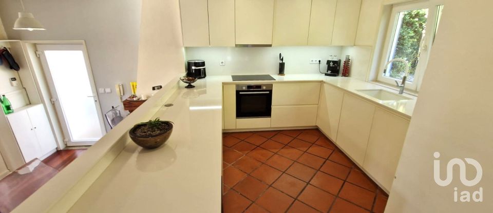 Maison T4 à Castelo do Neiva de 245 m²