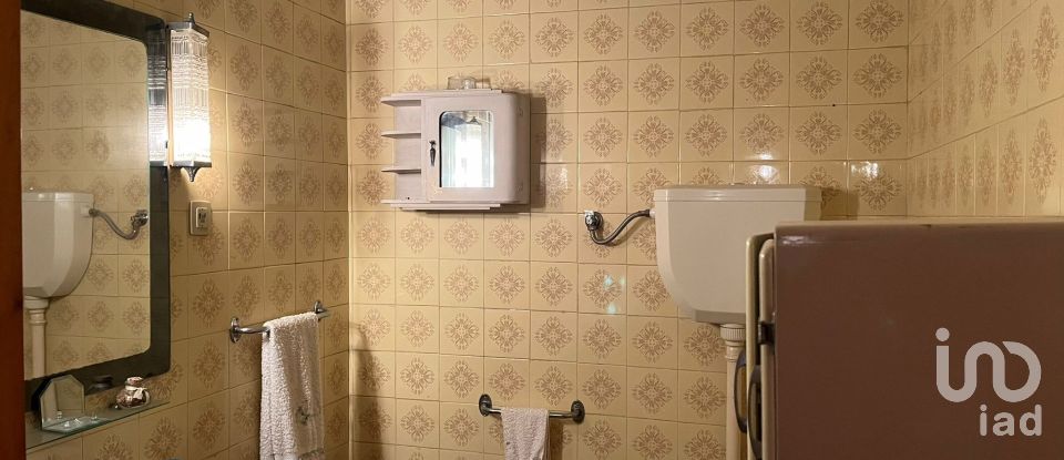 Moradia em banda T4 em Santa Marinha E São Pedro Da Afurada de 180 m²