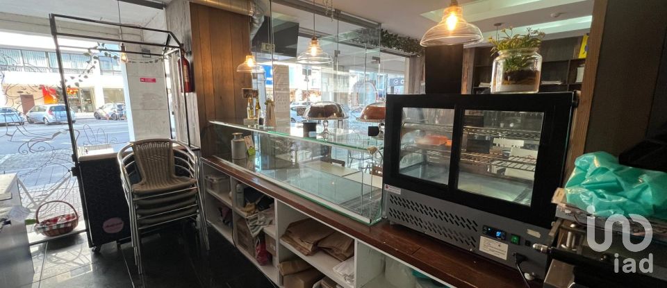 Shop / premises commercial in Cedofeita, Santo Ildefonso, Sé, Miragaia, São Nicolau e Vitória of 100 m²