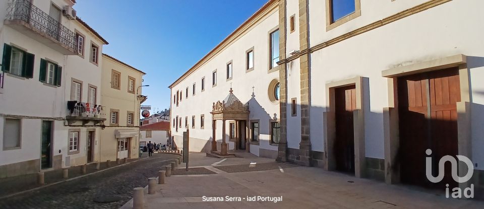 Casa tradicional T2 em Sé e São Lourenço de 76 m²
