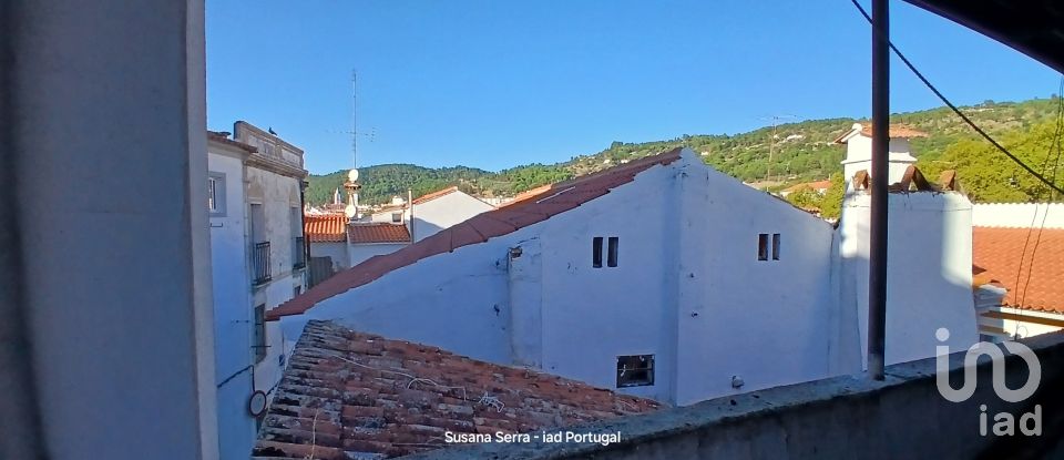 Casa tradicional T2 em Sé e São Lourenço de 76 m²
