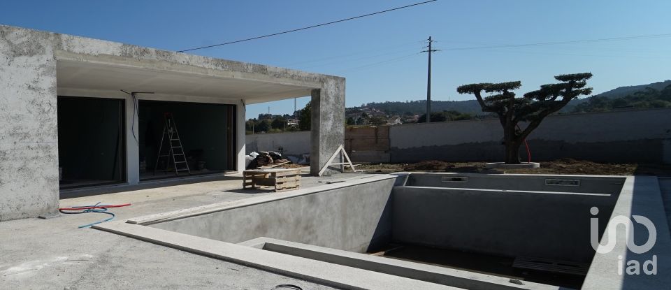House T4 in Antas of 411 m²