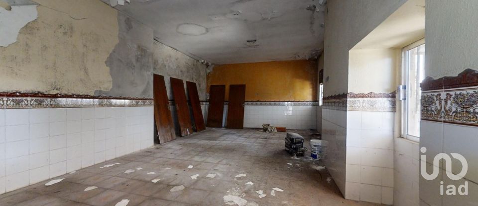 House T8 in Bougado (São Martinho e Santiago) of 270 m²