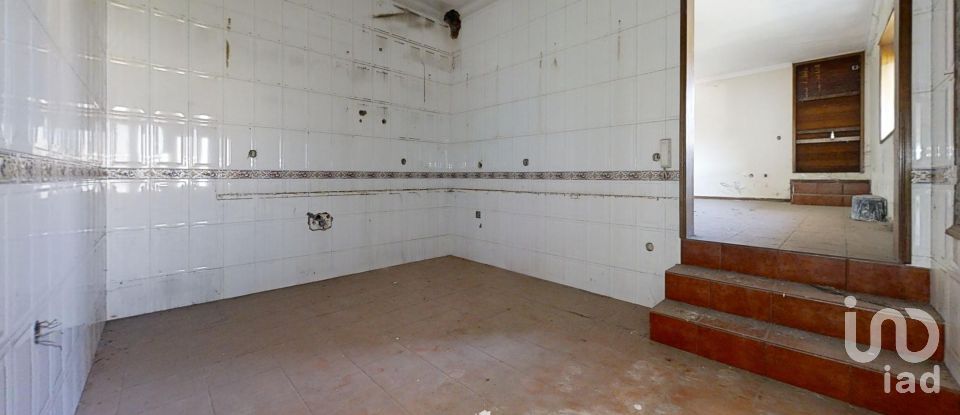 House T8 in Bougado (São Martinho e Santiago) of 270 m²