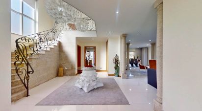 Maison T4 à Recezinhos (São Mamede) de 435 m²