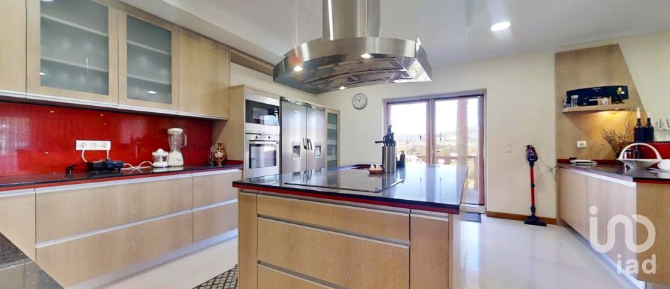 Moradia T4 em Recezinhos (São Mamede) de 435 m²