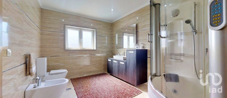 Moradia T4 em Recezinhos (São Mamede) de 435 m²