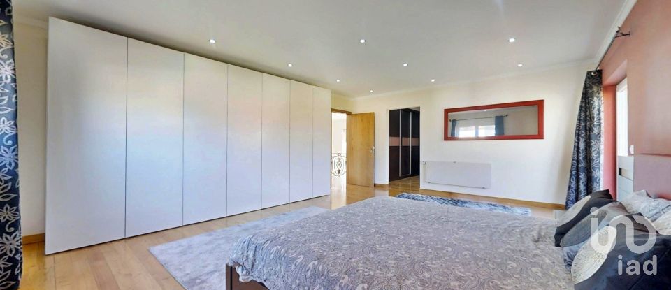 Moradia T4 em Recezinhos (São Mamede) de 435 m²