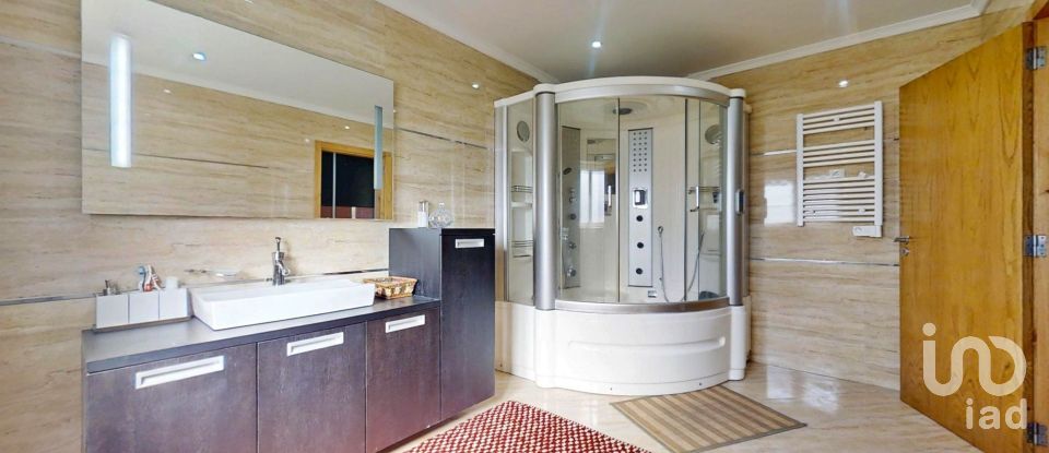 Moradia T4 em Recezinhos (São Mamede) de 435 m²