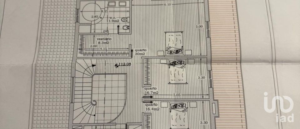 Moradia T4 em Recezinhos (São Mamede) de 435 m²