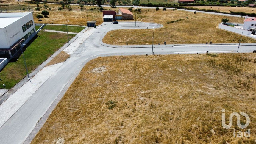Terreno em Almeida de 550 m²