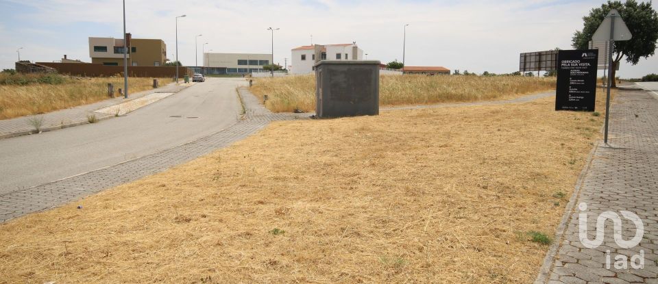 Land in Almeida of 562 m²