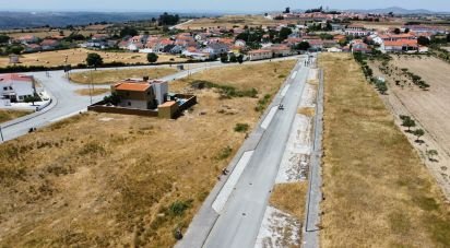 Terrain à Almeida de 562 m²