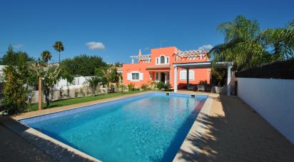 House T5 in Almancil of 259 m²