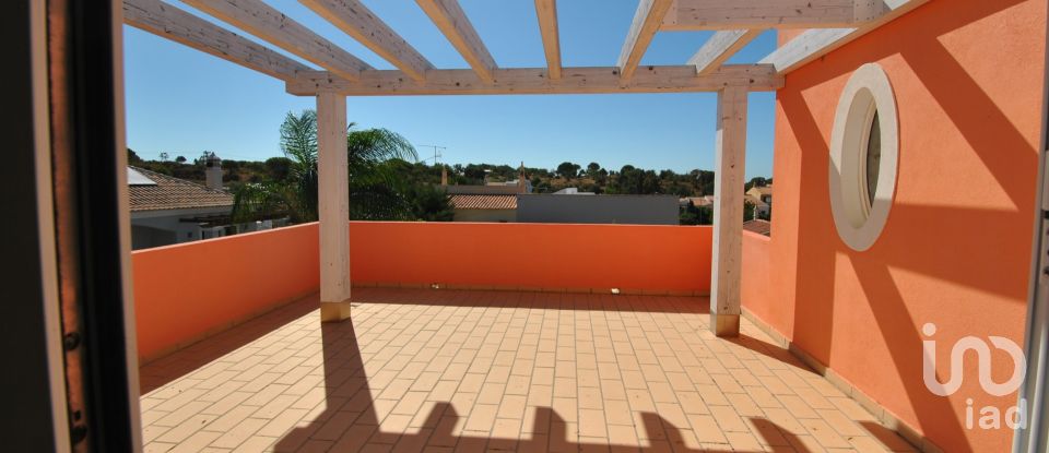 House T5 in Almancil of 259 m²