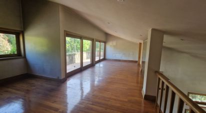 Maison T4 à Azurém de 759 m²