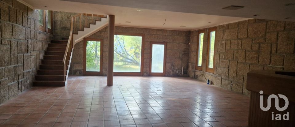 Moradia T4 em Azurém de 759 m²