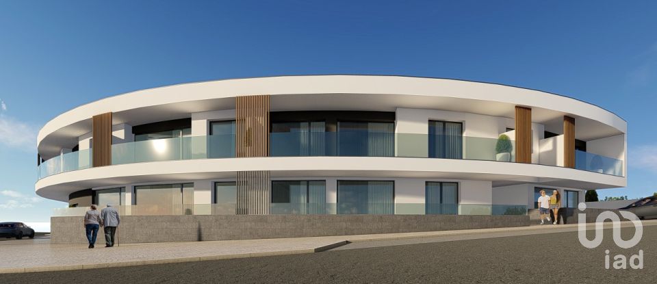 Apartamento T3 em Atouguia da Baleia de 117 m²