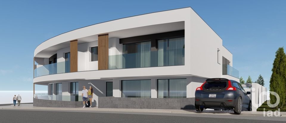 Apartamento T3 em Atouguia da Baleia de 117 m²