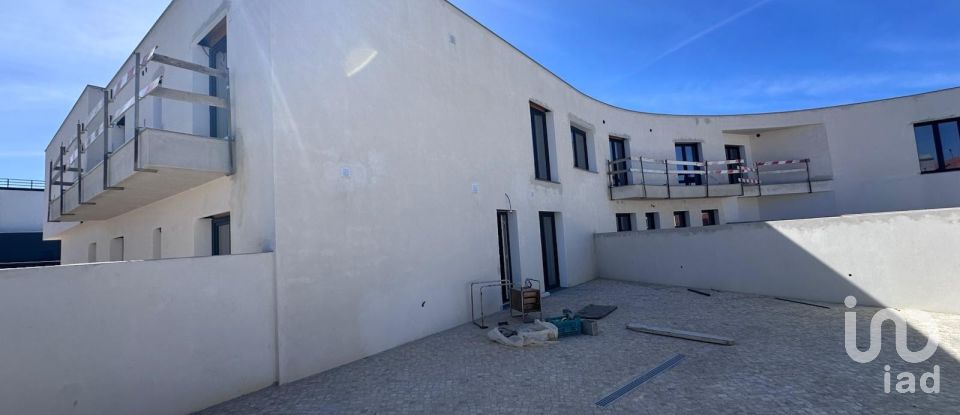 Apartamento T3 em Atouguia da Baleia de 117 m²