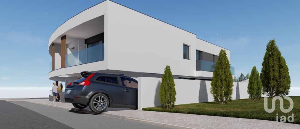 Apartamento T3 em Atouguia da Baleia de 117 m²