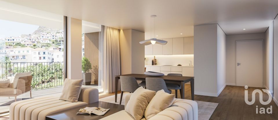 Apartamento T3 em Câmara de Lobos de 154 m²