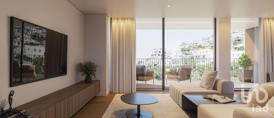 Apartamento T3 em Câmara de Lobos de 154 m²