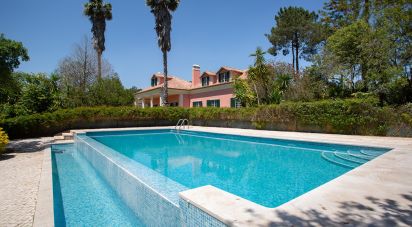 House T5 in Quinta do Conde of 376 m²