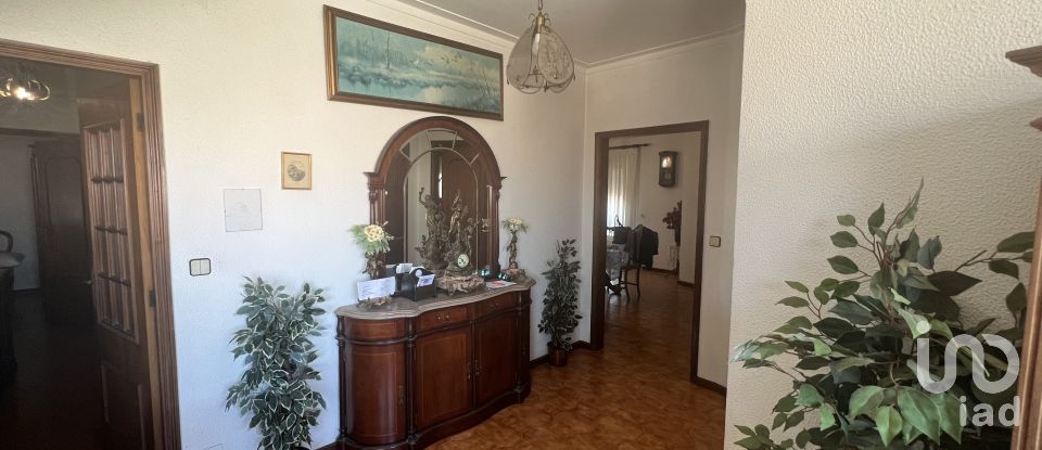 Apartamento T4 em Santa Marinha E São Pedro Da Afurada de 257 m²