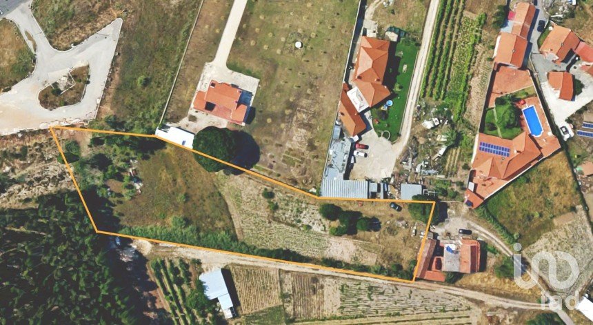 Terreno urbano em Nadadouro de 3 960 m²