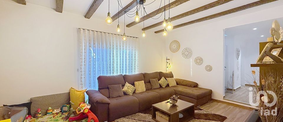 Moradia T2 em Pinhal Novo de 140 m²