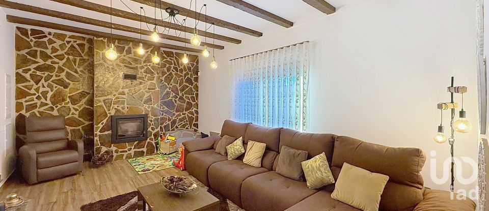 Moradia T2 em Pinhal Novo de 140 m²