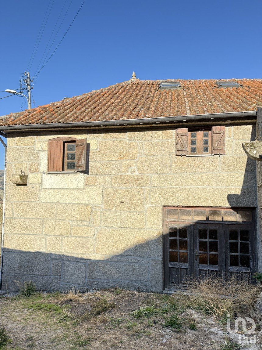 Moradia T5 em Telões de 350 m²