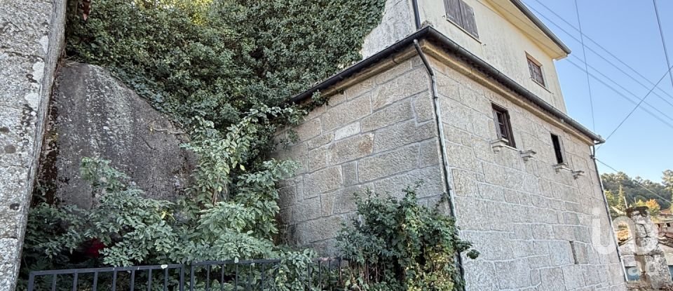 Moradia T5 em Telões de 350 m²