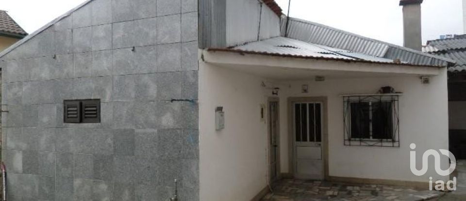 Moradia T2 em Sanfins do Douro de 136 m²