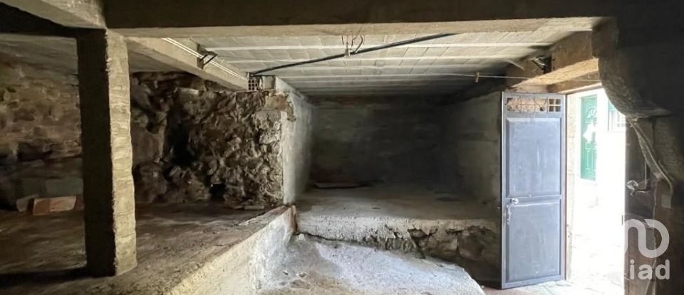 Moradia T2 em Sanfins do Douro de 136 m²