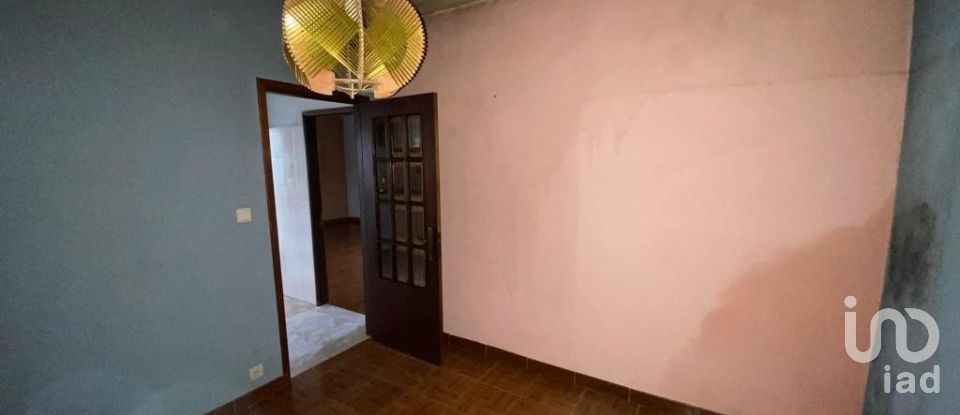 Moradia T2 em Sanfins do Douro de 136 m²