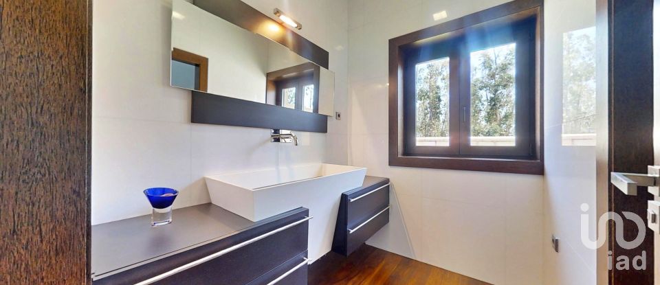 House T4 in Associação de Freguesias do Vale do Neiva of 489 m²