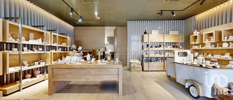 Boutique/Local commercial à Cidade da Maia de 97 m²