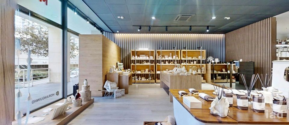 Boutique/Local commercial à Cidade da Maia de 97 m²