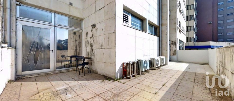 Boutique/Local commercial à Cidade da Maia de 97 m²